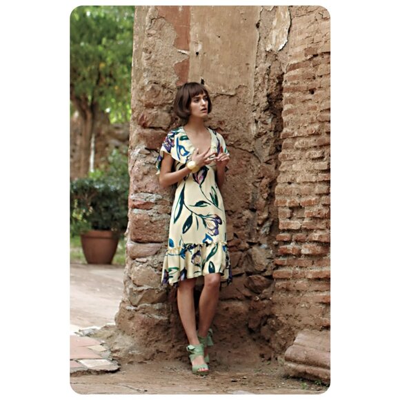 Anthropologie Corey Lynn Calter Larkspur Capelet Silk Floral Dress sz 4 - Picture 3 of 9